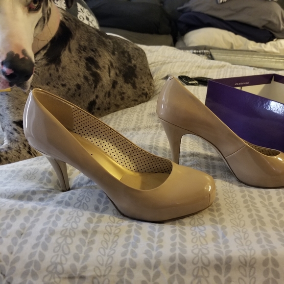 Madden Girl Nude heels. - Picture 6 of 7